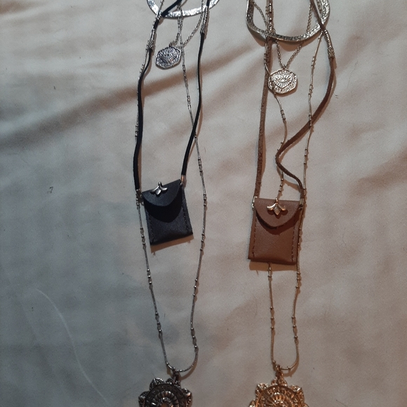 NWT FREE PEOPLE NECKLACES (2) - Picture 3 of 7